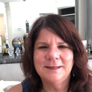 Meet your Posher, Shellie